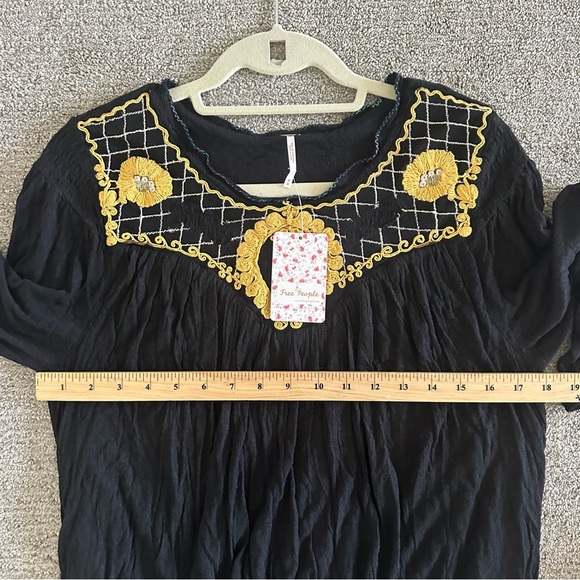 FREE PEOPLE Begonia Embroidered Black Long Sleeve Top Size Medium - Picture 6 of 7